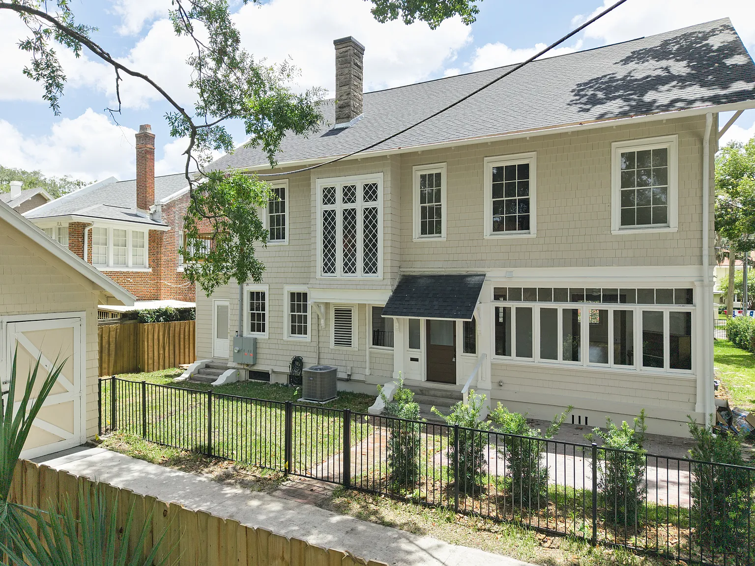 5 bed, 3.5 bath, 4964 sqft, $5,500 — Photo 4