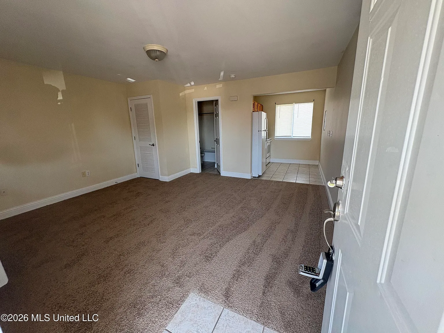 1 bed, 1.0 bath, 343 sqft, $825 — Photo 3
