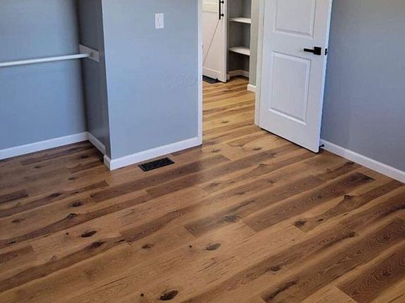 3rd image of 2663 Mounts Rd #2