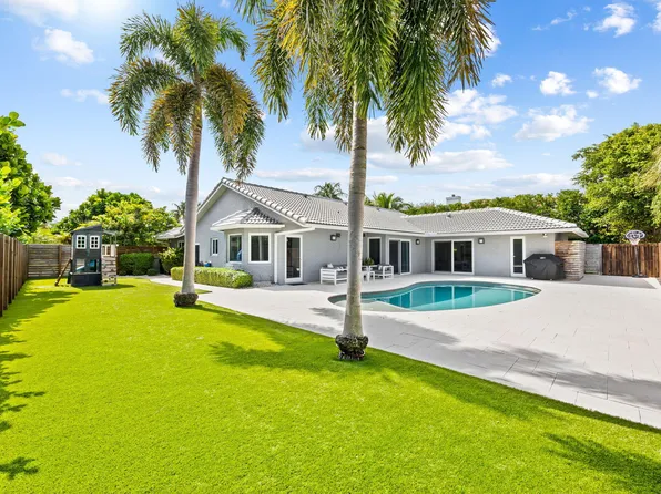 3011 NE 51st Street, Lighthouse Point, FL 33064