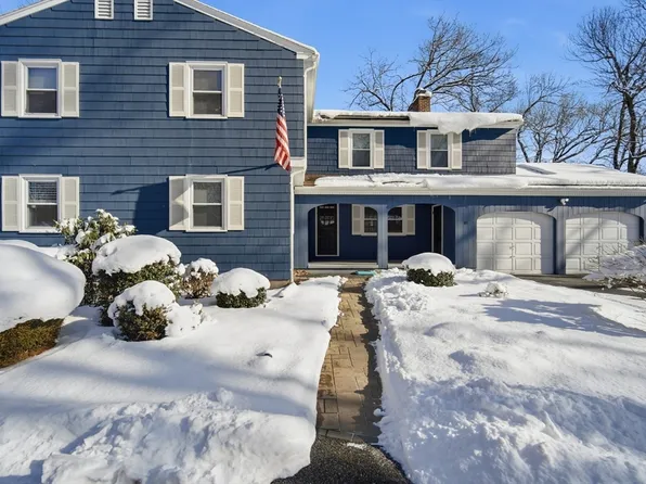 16 Deerfoot Dr, East Longmeadow, MA 01028