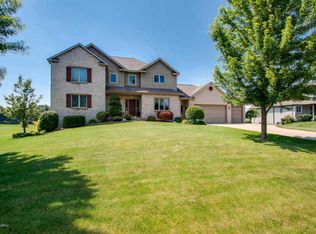 5673 Bloomfield Dr SW, Grandville, MI 49418
