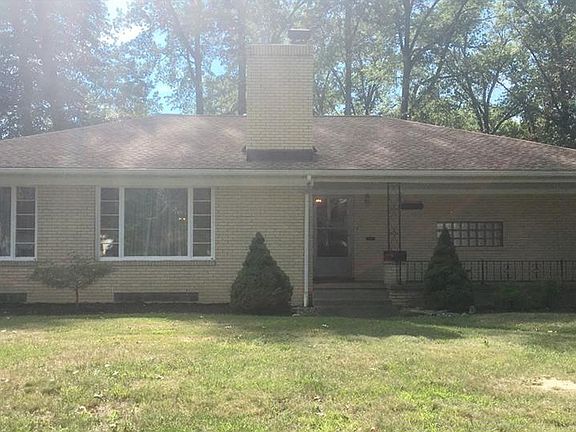 2nd image of 645 Adelaide Ave NE