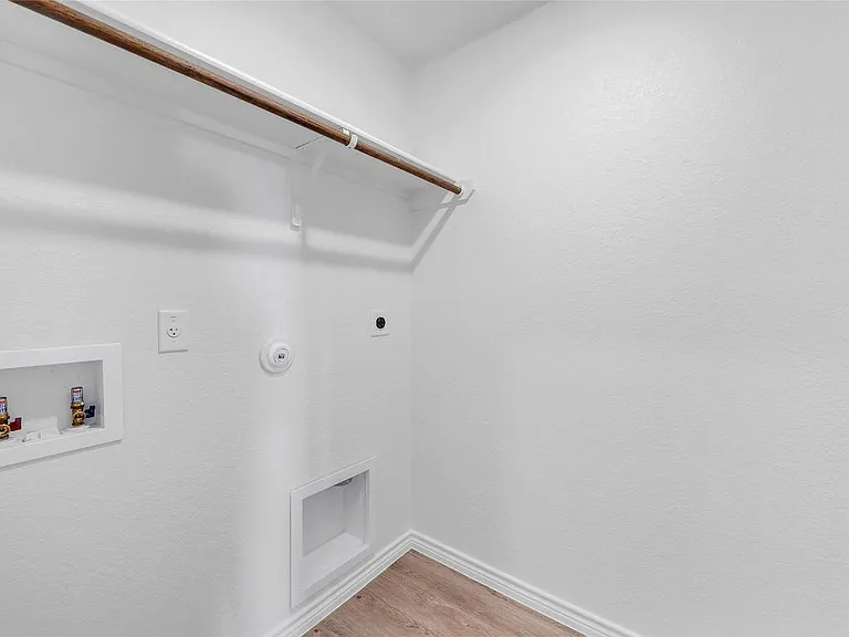121 Maybelline Rd — Photo 14