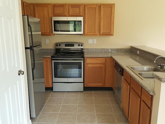 3rd image of 12068 Turnberry Cv