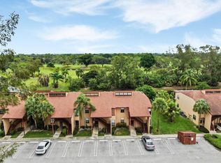 1509 Lakeview Dr E, Royal Palm Beach, FL 33411