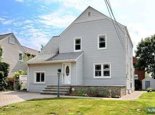 95 Myrtle Ave, Edgewater, NJ 07020