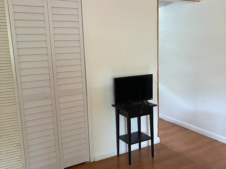 129 SE 5th St #4C — Photo 12