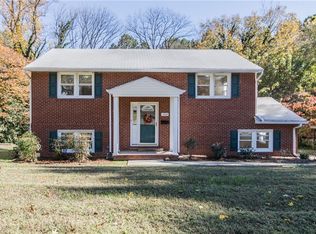 1000 Honeysuckle Dr, Greensboro, NC 27408