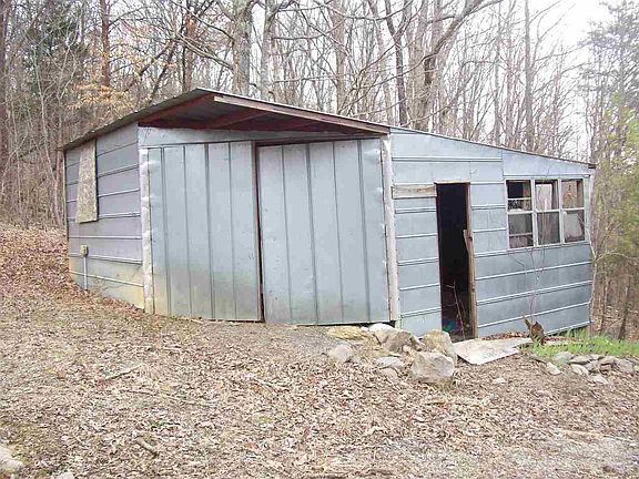 2nd image of 127 Unicorn Ln