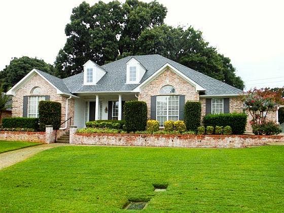 2nd image of 5240 Glen Abbey Ln