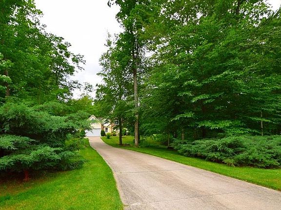 3rd image of 36515 Estee Ln