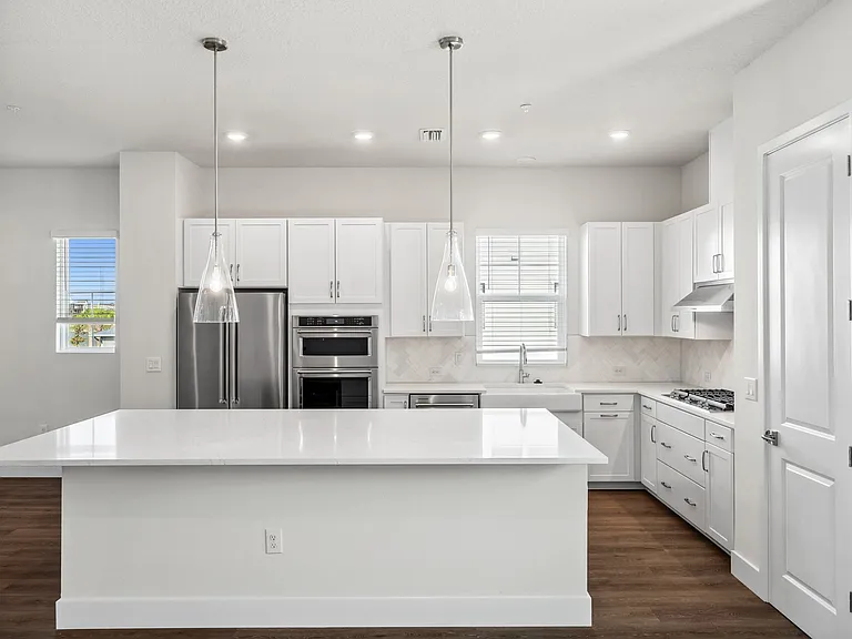 7244 Sutton Ln — Photo 11