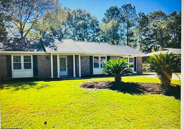 1st image of 403 Logan Dr