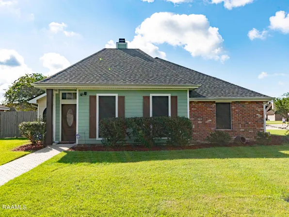 100 Country Morning Ct, Lafayette, LA 70508