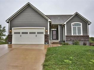 1912 Owen Dr, Pleasant Hill, MO 64080