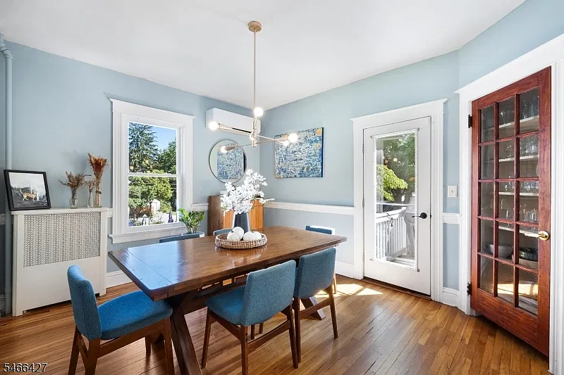 4 bed, 2.5 bath, $4,750 — Photo 3