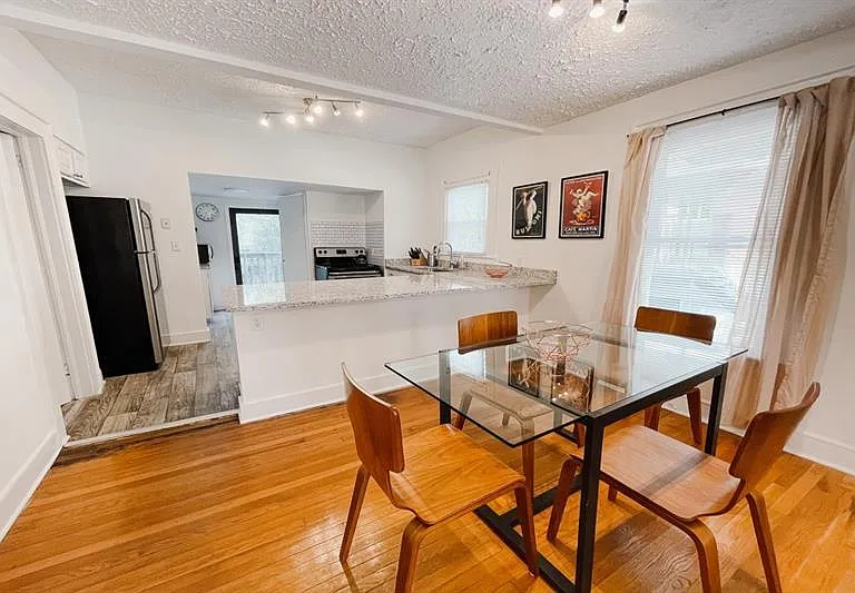 1408 Memorial Dr SE #UPSTAI — Photo 10
