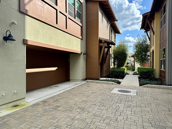 3rd image of 649 Sandalwood Dr Unit 4