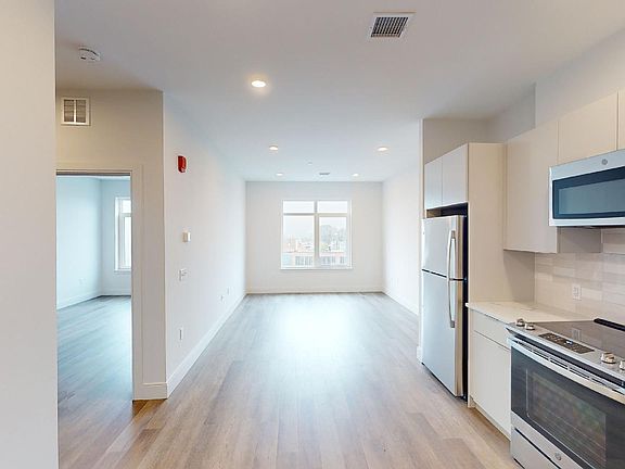 2nd image of 959 Dorchester Ave #509D