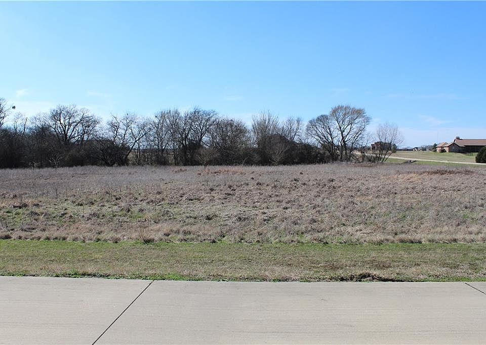 1st image of 1209 Eagle Lake Dr