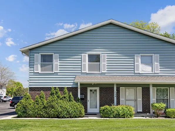 784 Leicester Rd #784, Elk Grove Village, IL 60007