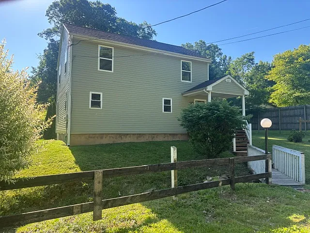 255 S Kinzer Rd — Photo 2