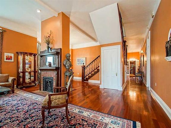 4th image of 3030 General Taylor St