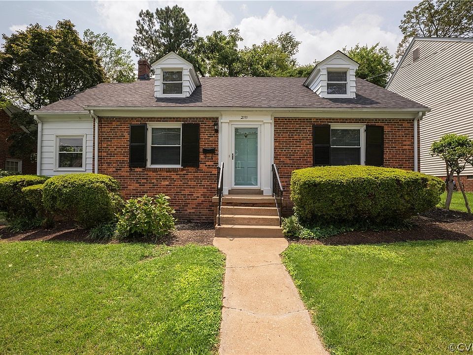 1st image of 2111 Oakwood Ln