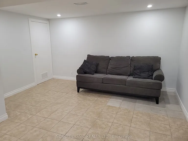 71 Belfry Dr #2 — Photo 16