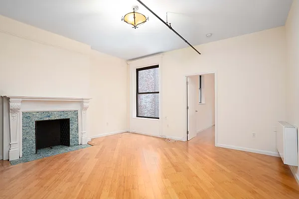 Rented by Spire Group | media 2