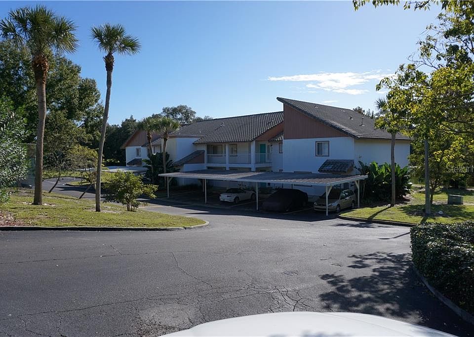 1st image of 208 Country Ln