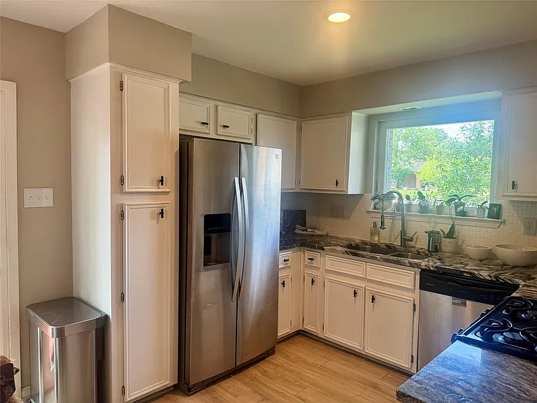 2406 Berkett Dr #A — Photo 9