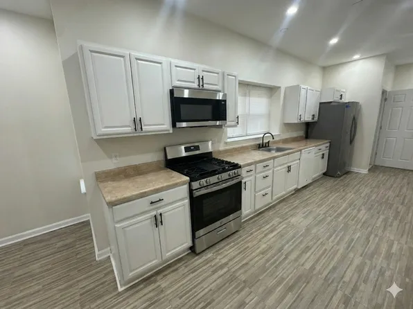 567 Viola St, Camden, NJ 08104