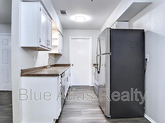 5th image of 402 S 2nd St #1