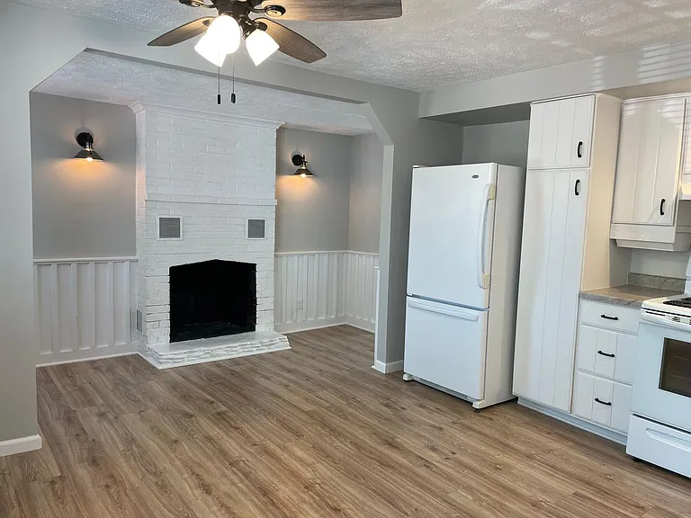 218 S Perry St — Photo 18