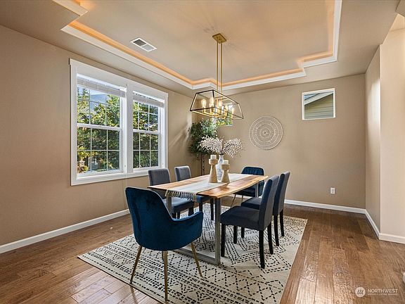 5th image of 3005 SE 16th Street