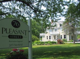 76 Pleasant St, Norway, ME 04268