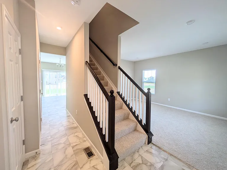 9013 Hawk Hill Way — Photo 12