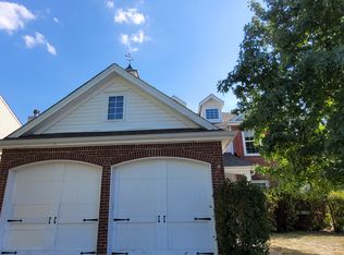 929 Woodview North Dr, Carmel, IN 46032