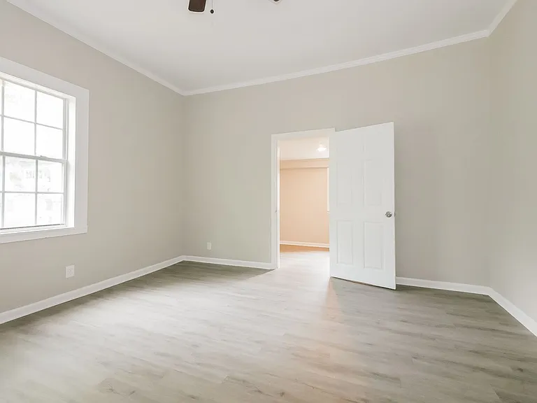 725 Williams St — Photo 7