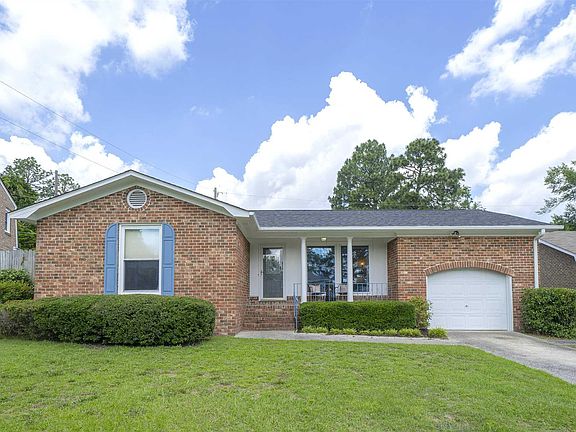 3rd image of 103 Parkwood Dr