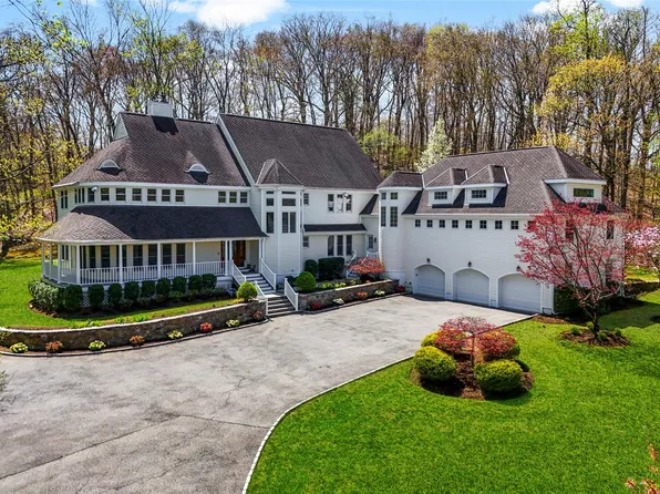 5 Pioneer Trail, Armonk, NY 10504