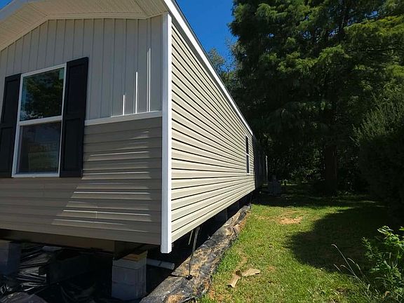 2nd image of 335 Bahama Cir