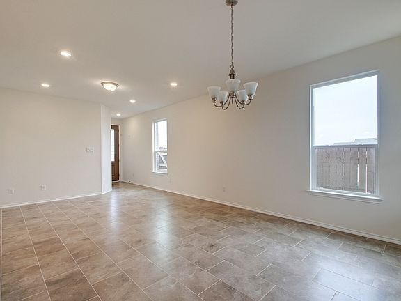 4th image of 345 Tordesillas Dr
