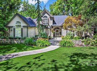 6595 W Plantation Ln, Garden City, ID 83703