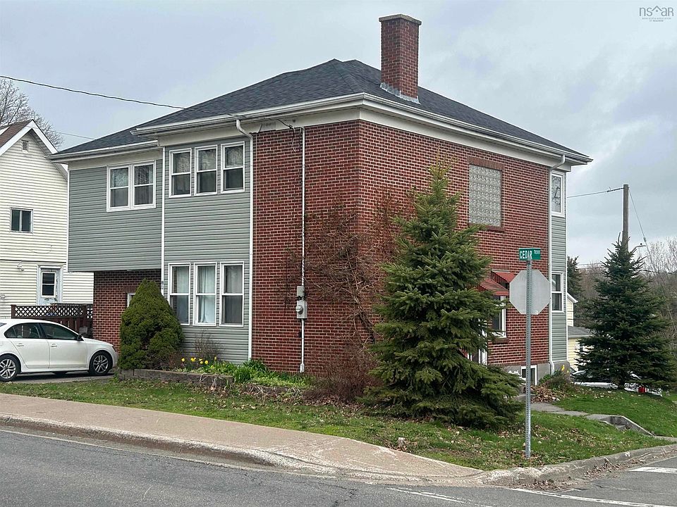 1st image of 18 Highland Dr