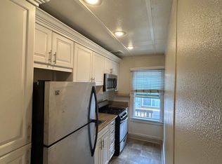 Upstairs one bedroom available now on Emerald between Cass and Bayard, San Diego, CA 92109