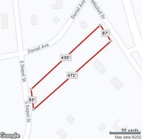 2nd image of 402 Daniel Ave