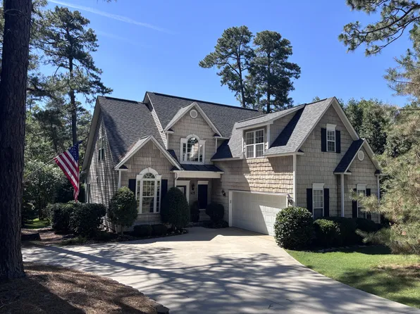 105 Lake View Dr E, Pinehurst, NC 28374